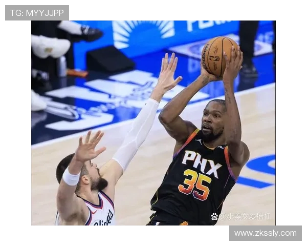 菲尼克斯太阳队与劲敌激战，季后赛前景引爆球迷热议