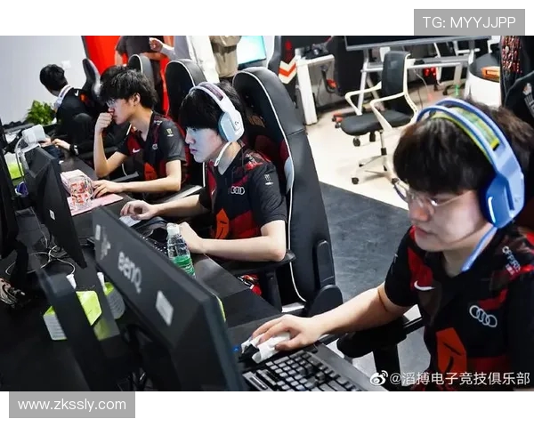 CSGO战术解析JDG战队如何构建高效的整体压制体系与战术配合