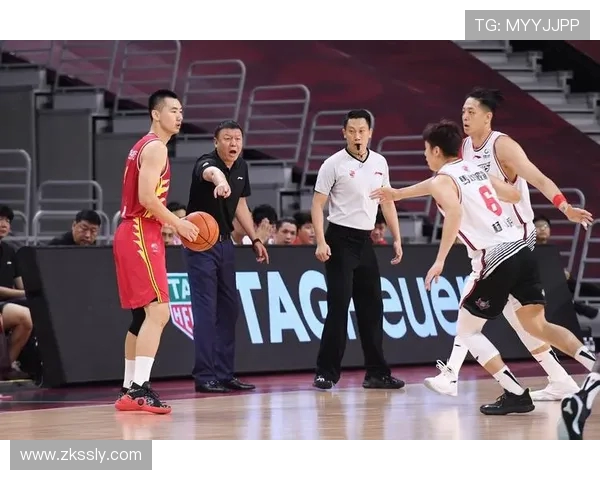 九台队与广东队激战正酣回顾2016年1月13日精彩对决瞬间 九台队与广东队激战正酣回顾2016年1月13日精彩对决瞬间